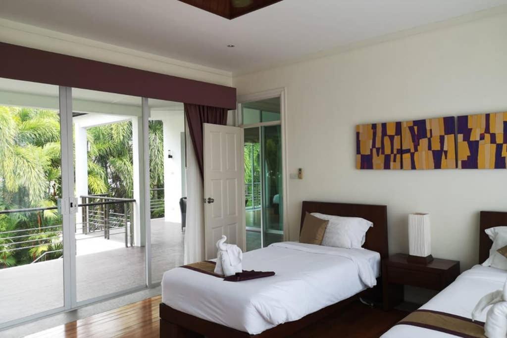 4 Bedroom Villa Kamala Beach Phuket Bagian luar foto