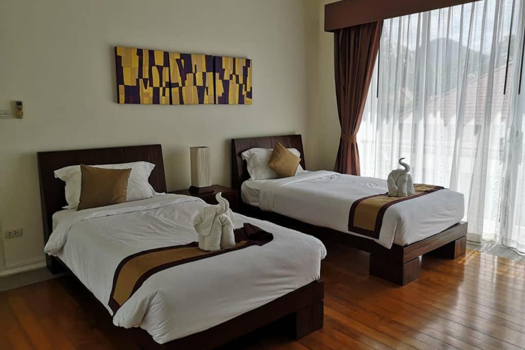 4 Bedroom Villa Kamala Beach Phuket Bagian luar foto