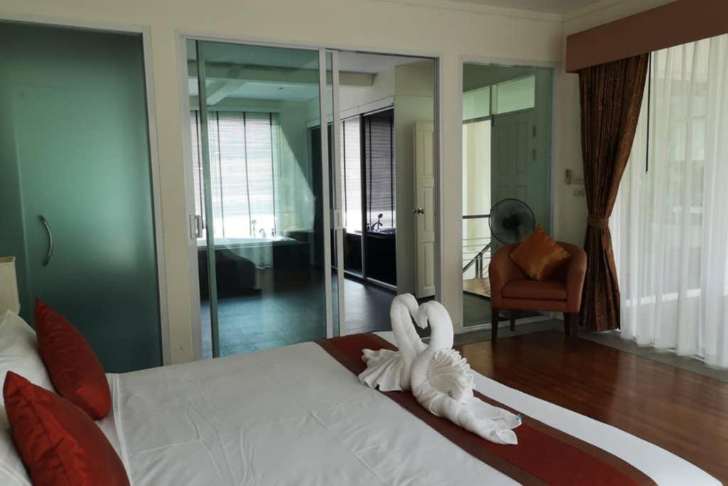 4 Bedroom Villa Kamala Beach Phuket Bagian luar foto